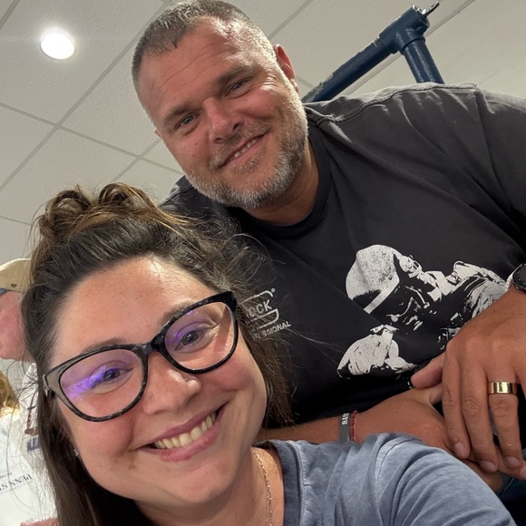 Meet your Posher, Caylee - Picture 1 of 1